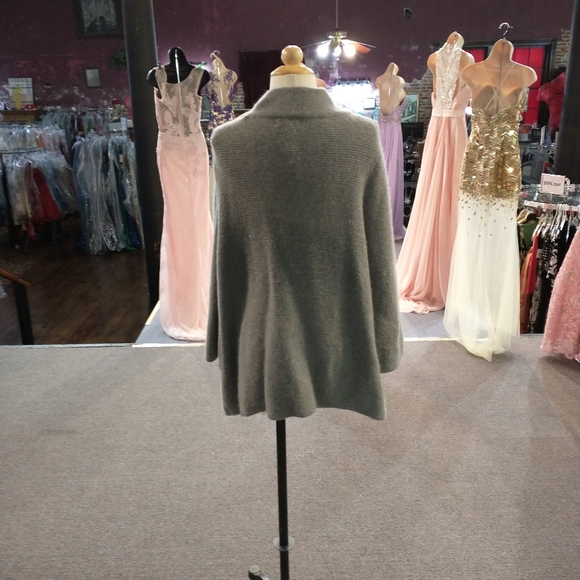 Lamb wools cardigan - Picture 2 of 6